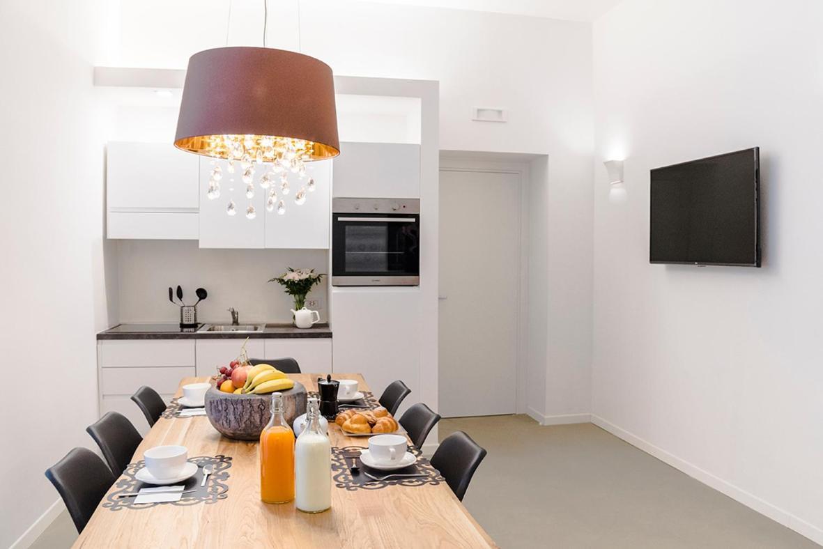 A Misura Duomo Rooms & Apartment - Ls Accommodations Napoli Ngoại thất bức ảnh